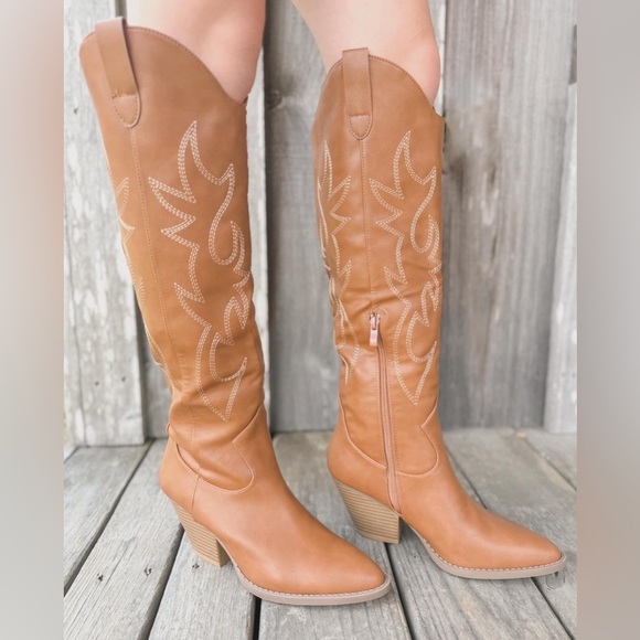 FOREVER Shoes - TAN KNEE HIGH SMOOTH COWBOY BOOT WITH WESTERN EMBROIDERY